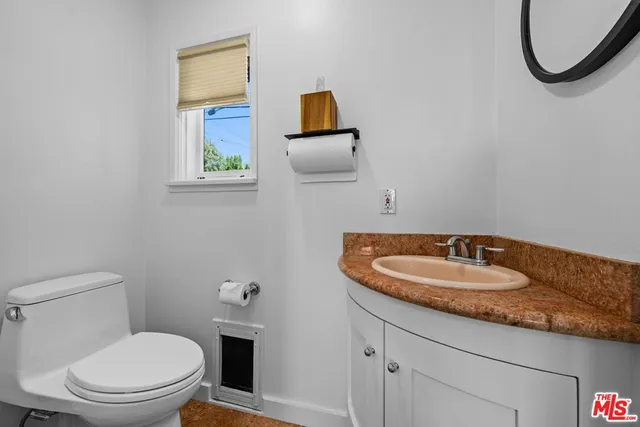 $2,250,000 | 13201 Cheltenham Drive, Sherman Oaks, CA 91423