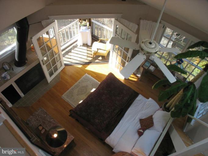 6410 Pinehurst Road Baltimore, MD 21212 - Photo 18 of 30 VIEW FROM LOFT!