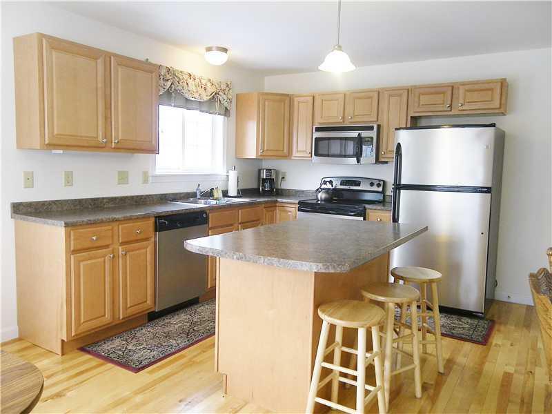 7 Garrison Way, Unit 7 Bangor, ME 04401 - Photo 3 of 19 Kitchen.