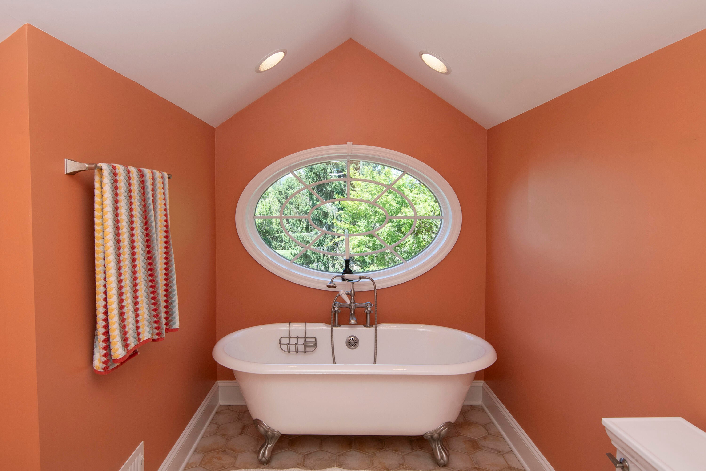 322 James River Road Lewisburg, WV 24901 - Photo 72 of 129 Bathroom