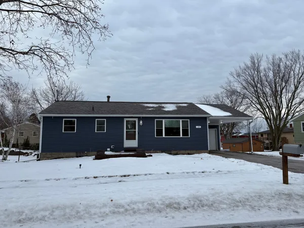 $254,900 | 115 3rd Street Southeast, Plainview, MN 55964