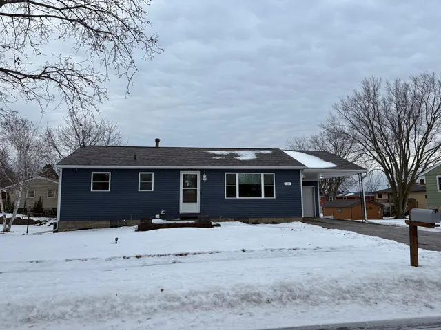 $259,900 | 115 3rd Street Southeast, Plainview, MN 55964