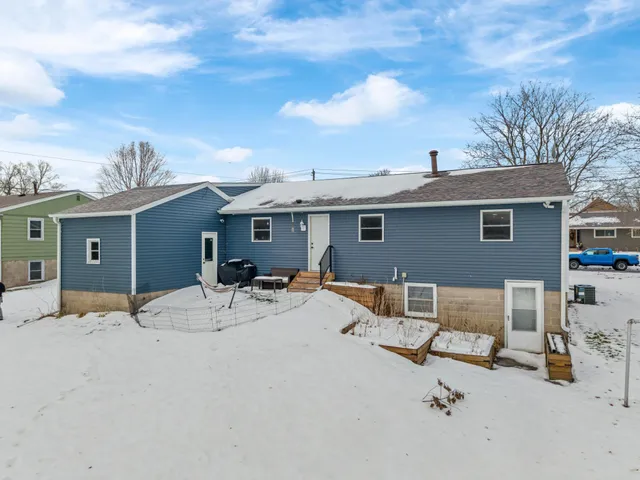 $259,900 | 115 3rd Street Southeast, Plainview, MN 55964