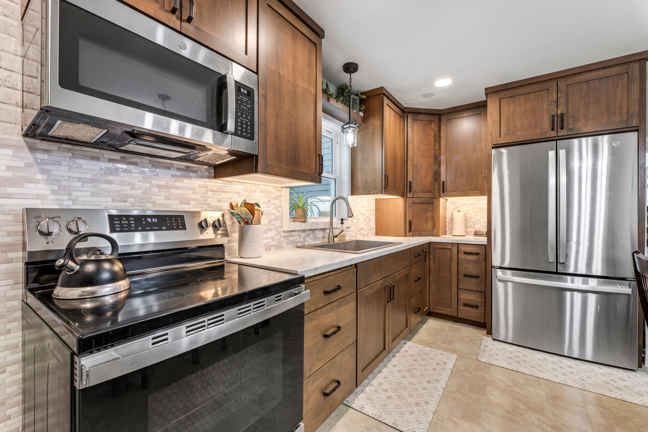 115 3rd Street Southeast Plainview, MN 55964 - Photo 8 of 22