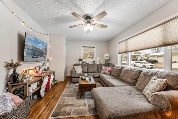 $254,900 | 115 3rd Street Southeast, Plainview, MN 55964