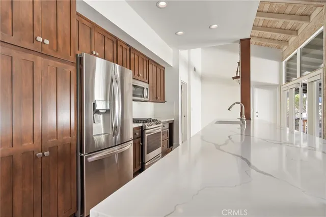 $6,500 | 2111 Vista Dorado, Newport Beach, CA 92660