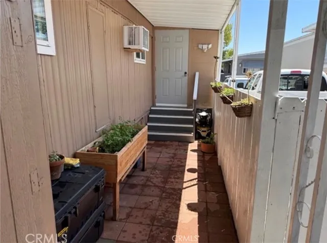 $210,000 | 715 West 220th Street, Torrance, CA 90502