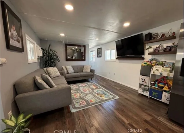 $210,000 | 715 West 220th Street, Torrance, CA 90502