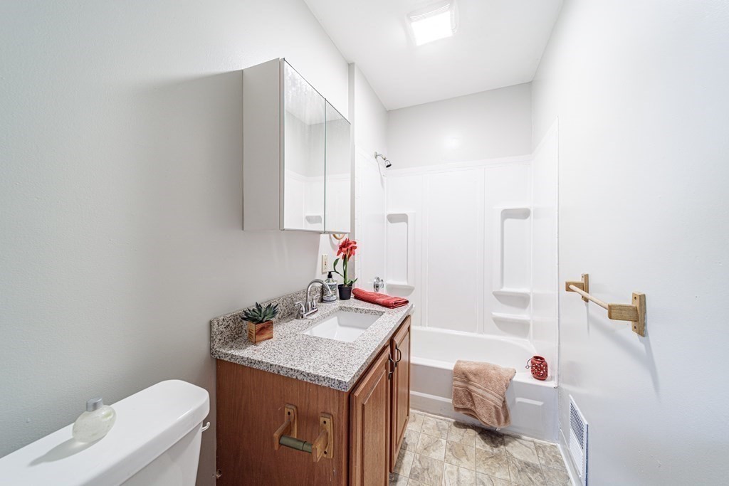 321-323 Orange Street Springfield, MA 01108 - Photo 2 of 42 Gallery Image 2