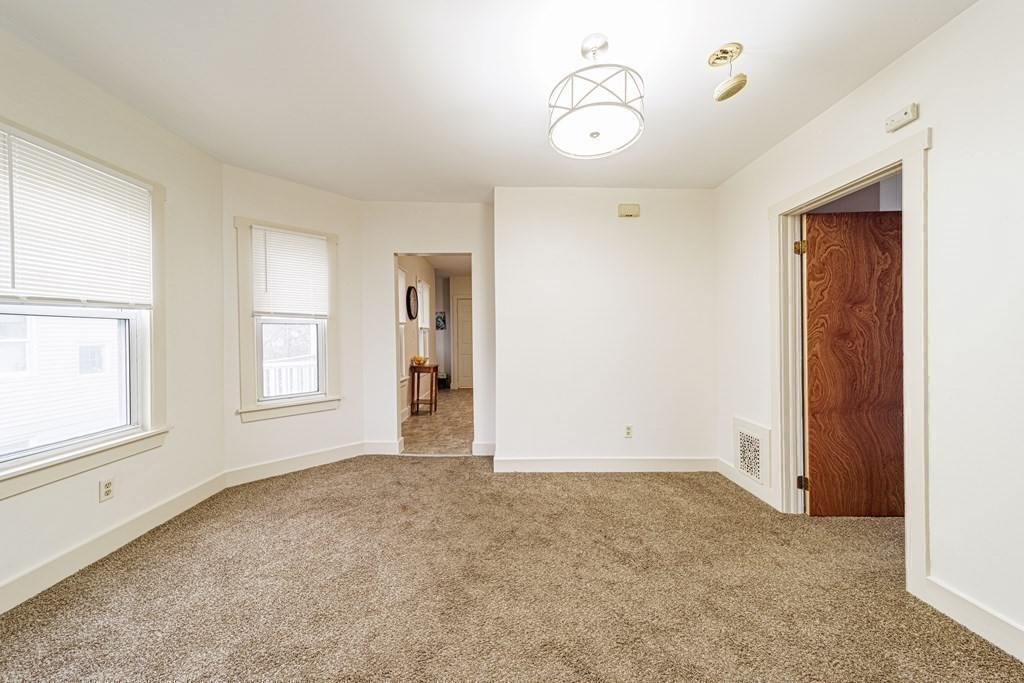 321-323 Orange Street Springfield, MA 01108 - Photo 23 of 42 Gallery Image 23