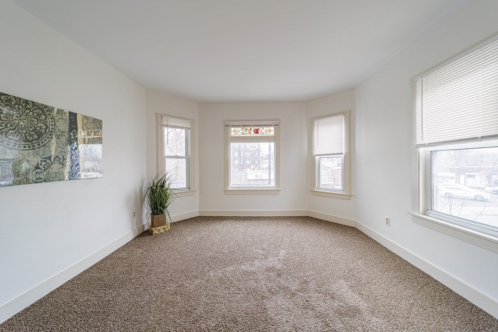 321-323 Orange Street Springfield, MA 01108 - Photo 24 of 42 Gallery Image 24
