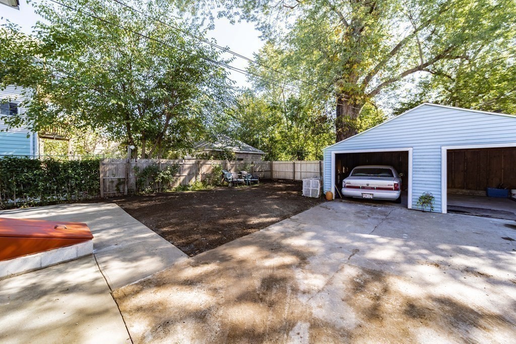 321-323 Orange Street Springfield, MA 01108 - Photo 40 of 42 Gallery Image 40
