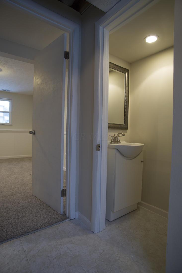 8738 Ripton Drive Powell, OH 43065 - Photo 19 of 20 Gallery Image 19