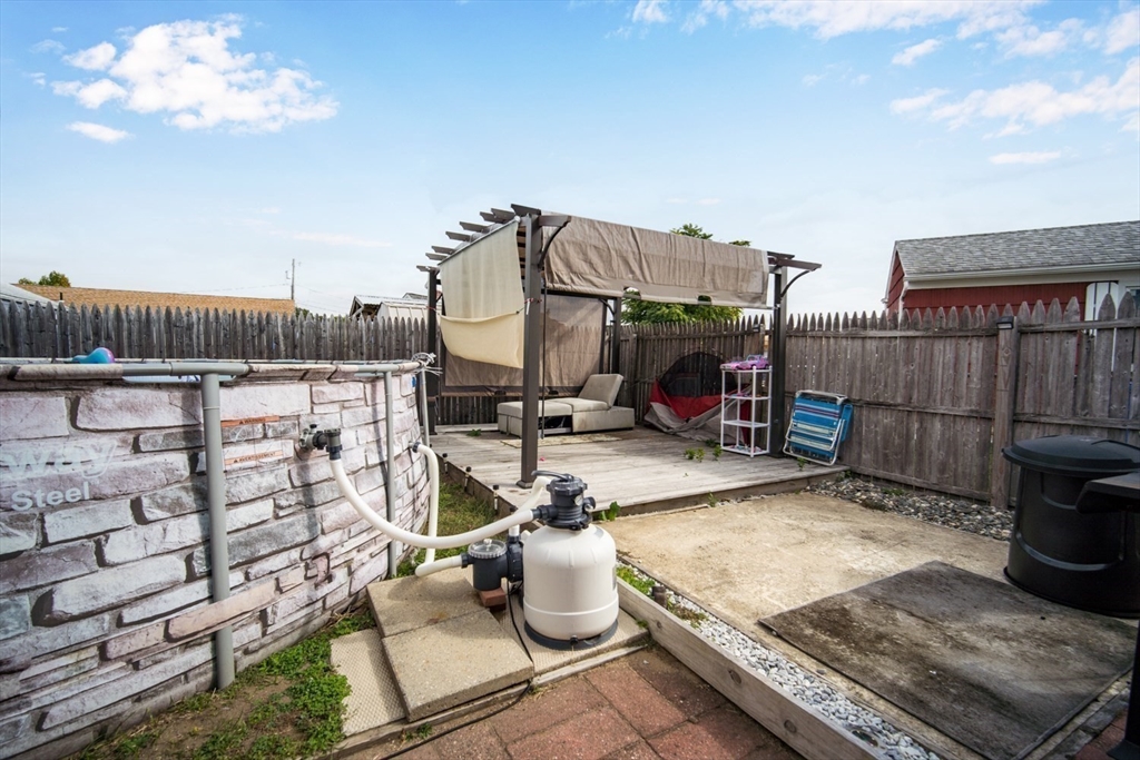 91 Arcadia Boulevard Springfield, MA 01118 - Photo 32 of 34