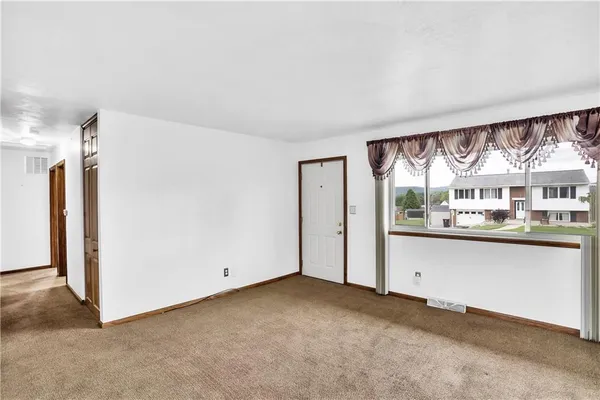 $239,900 | 217 Eleanor Drive, Latrobe, PA 15650