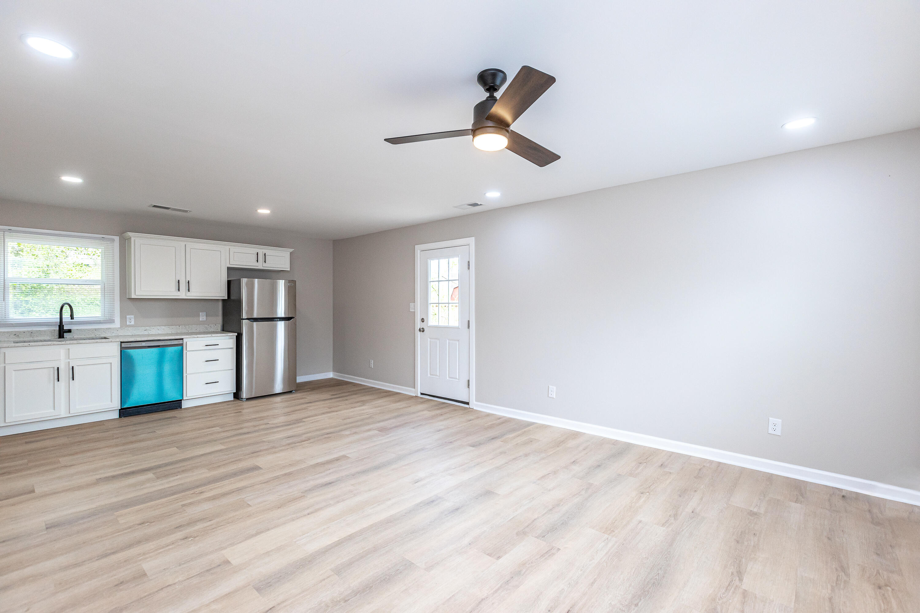 213 Brooks Road Richmond, KY 40475 - Photo 10 of 19 Kitchen