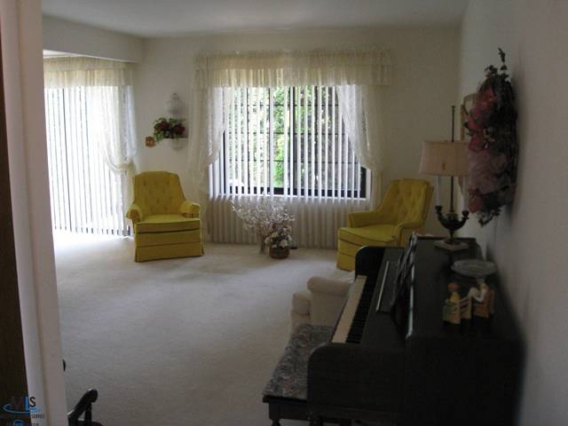 1854 Allenway Court Rochester, MI 48309 - Photo 4 of 17 31104288-3.JPG
