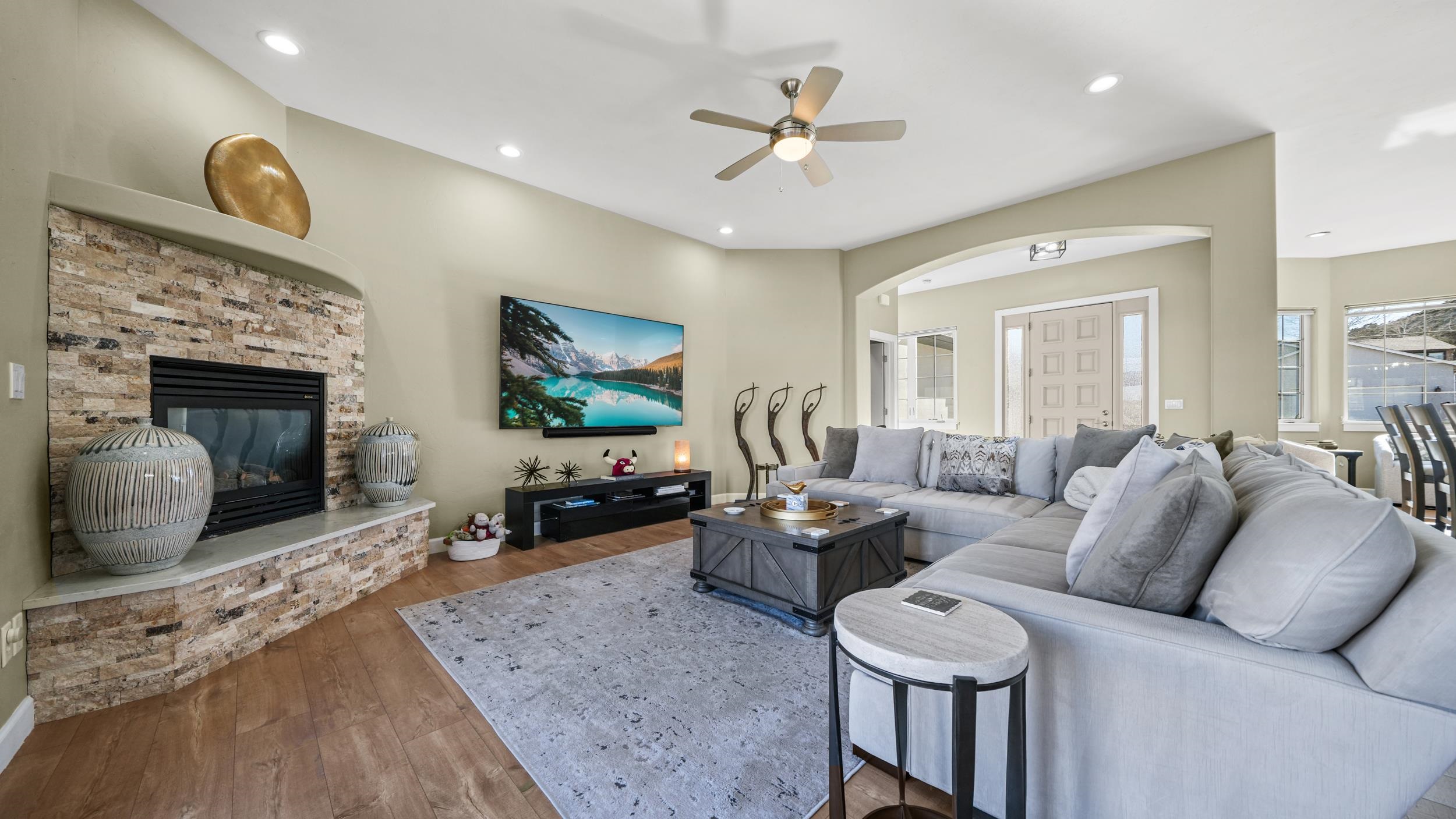 2358 1/2 Rana Road Grand Junction, CO 81507 - Photo 7 of 28