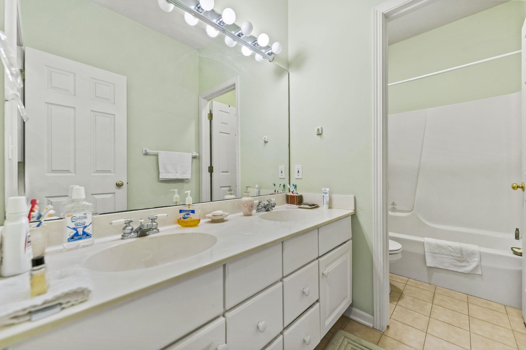 638 Roxbury Road Rockford, IL 61107 - Photo 26 of 40
