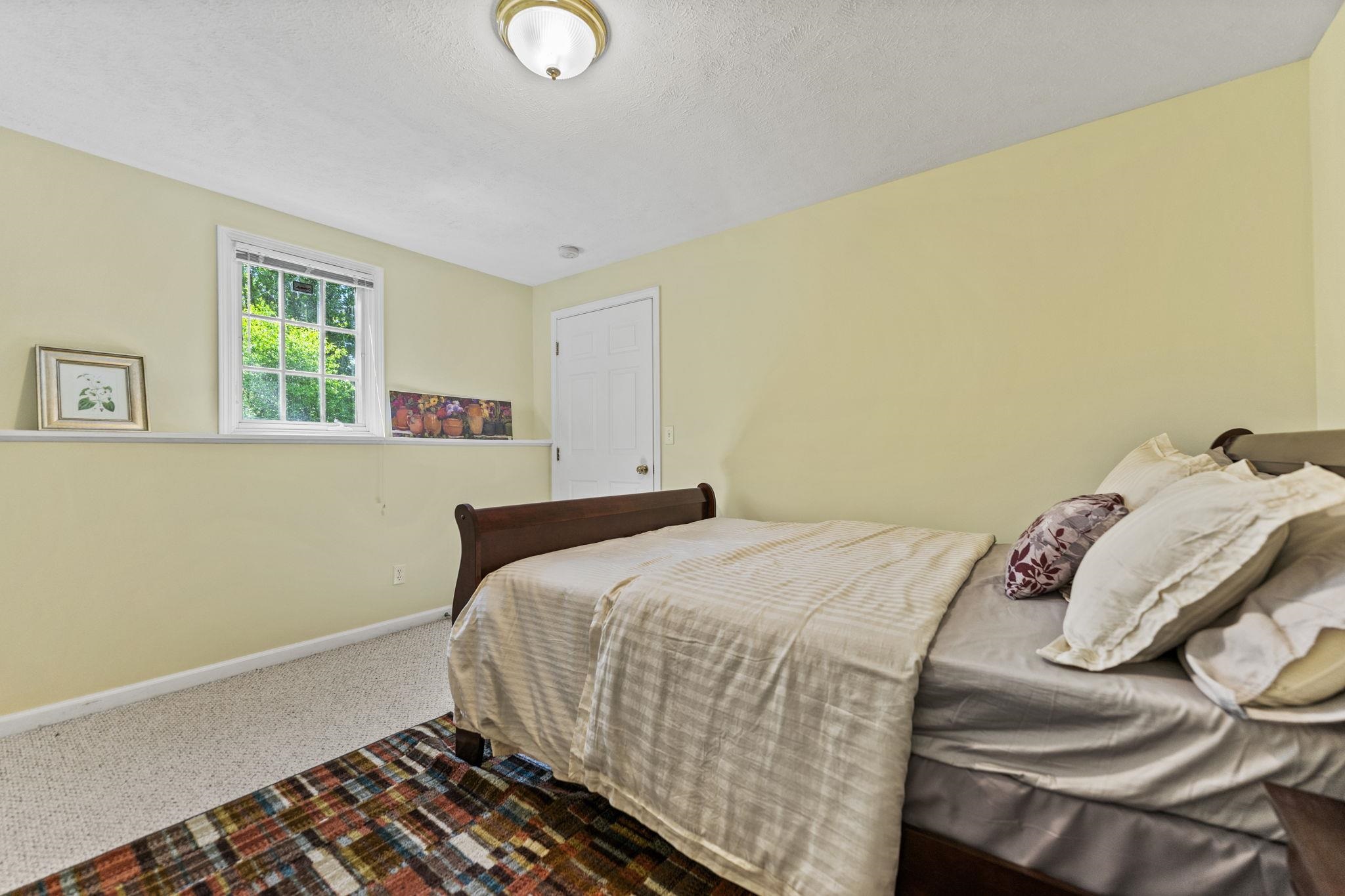 638 Roxbury Road Rockford, IL 61107 - Photo 27 of 40