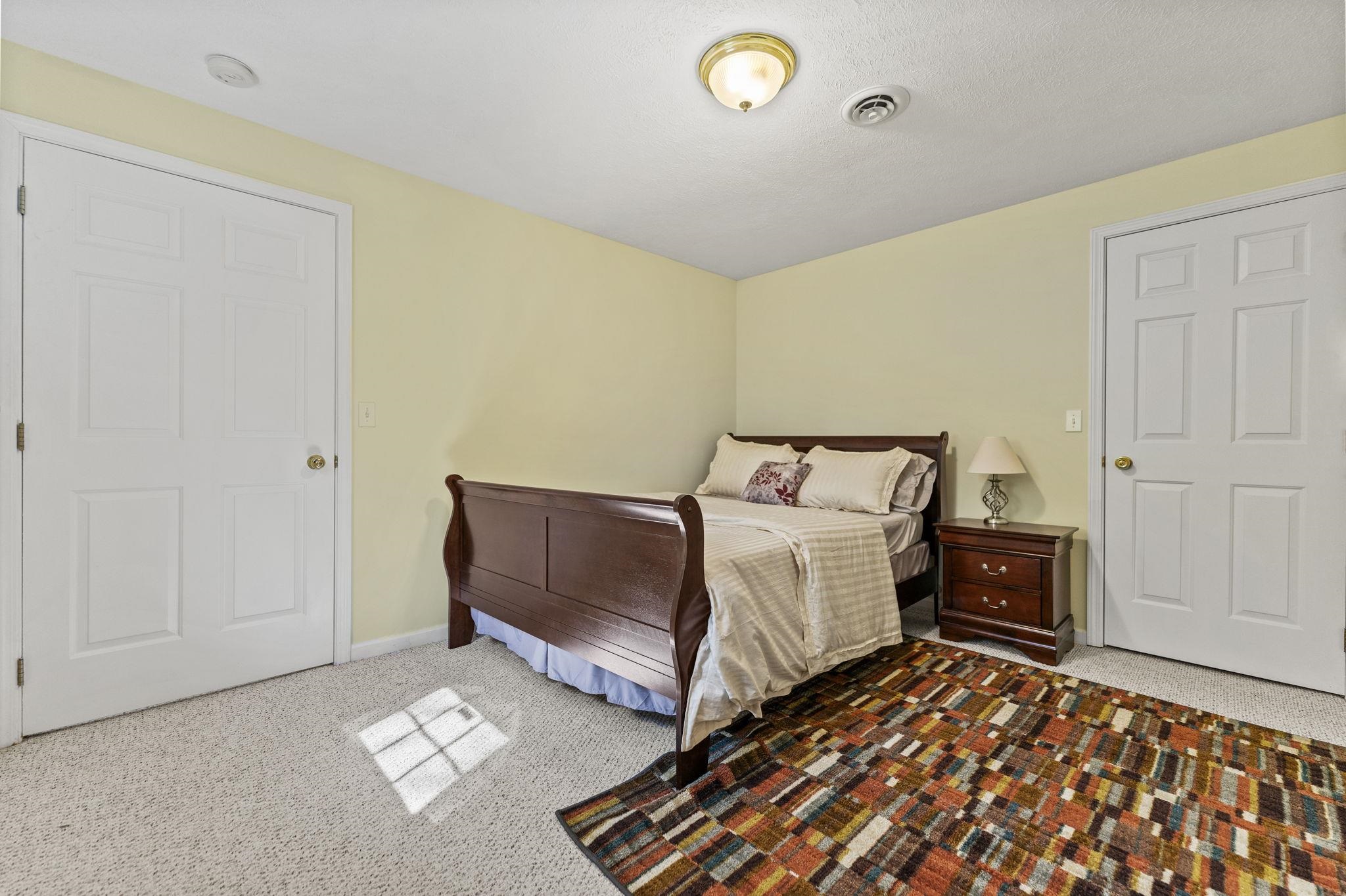 638 Roxbury Road Rockford, IL 61107 - Photo 28 of 40