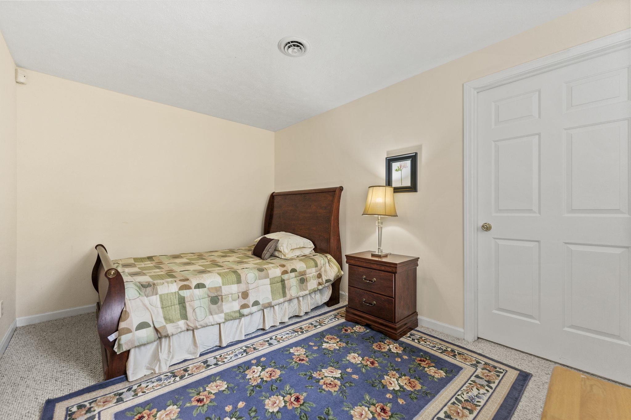 638 Roxbury Road Rockford, IL 61107 - Photo 29 of 40