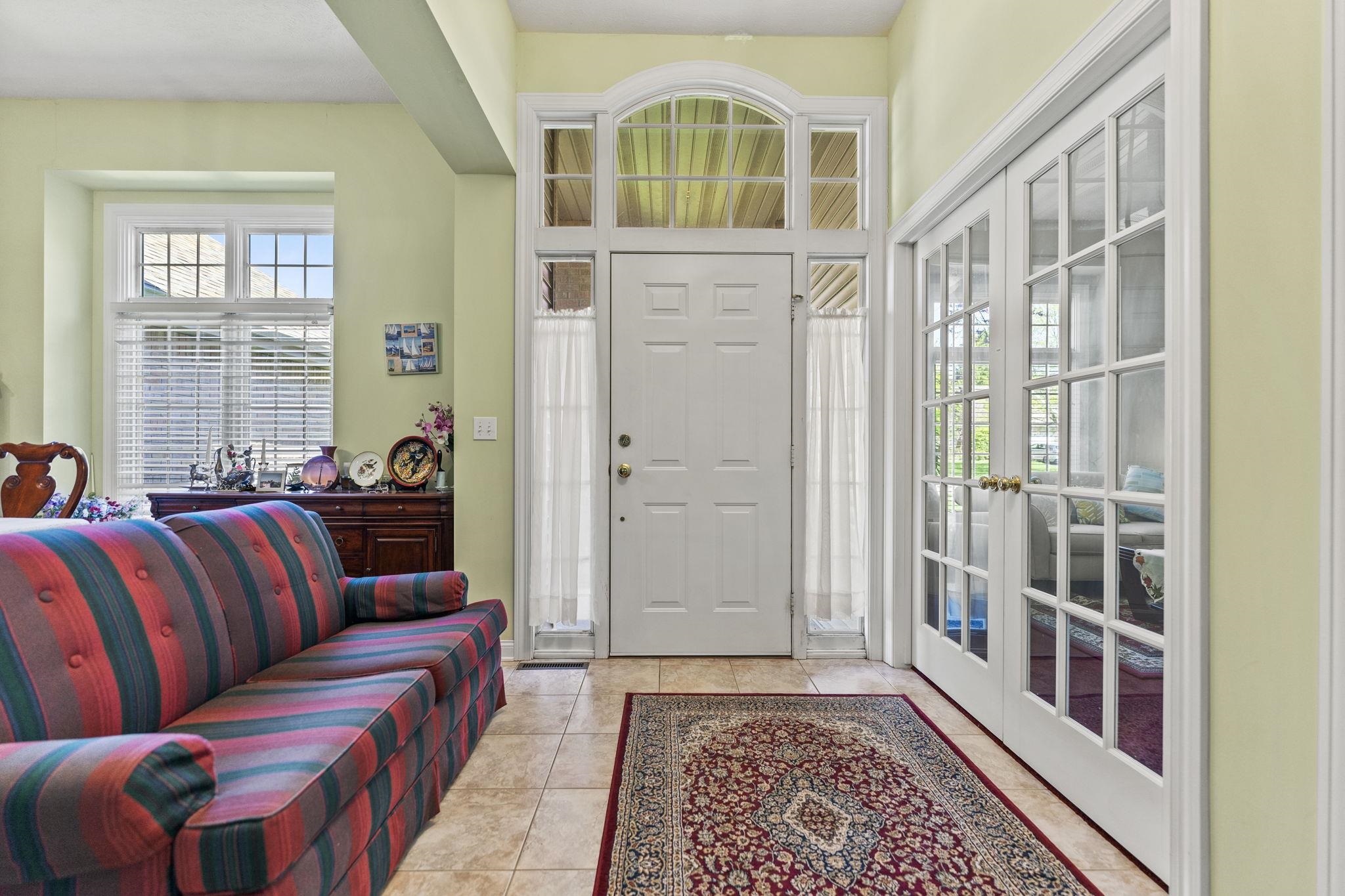 638 Roxbury Road Rockford, IL 61107 - Photo 4 of 40