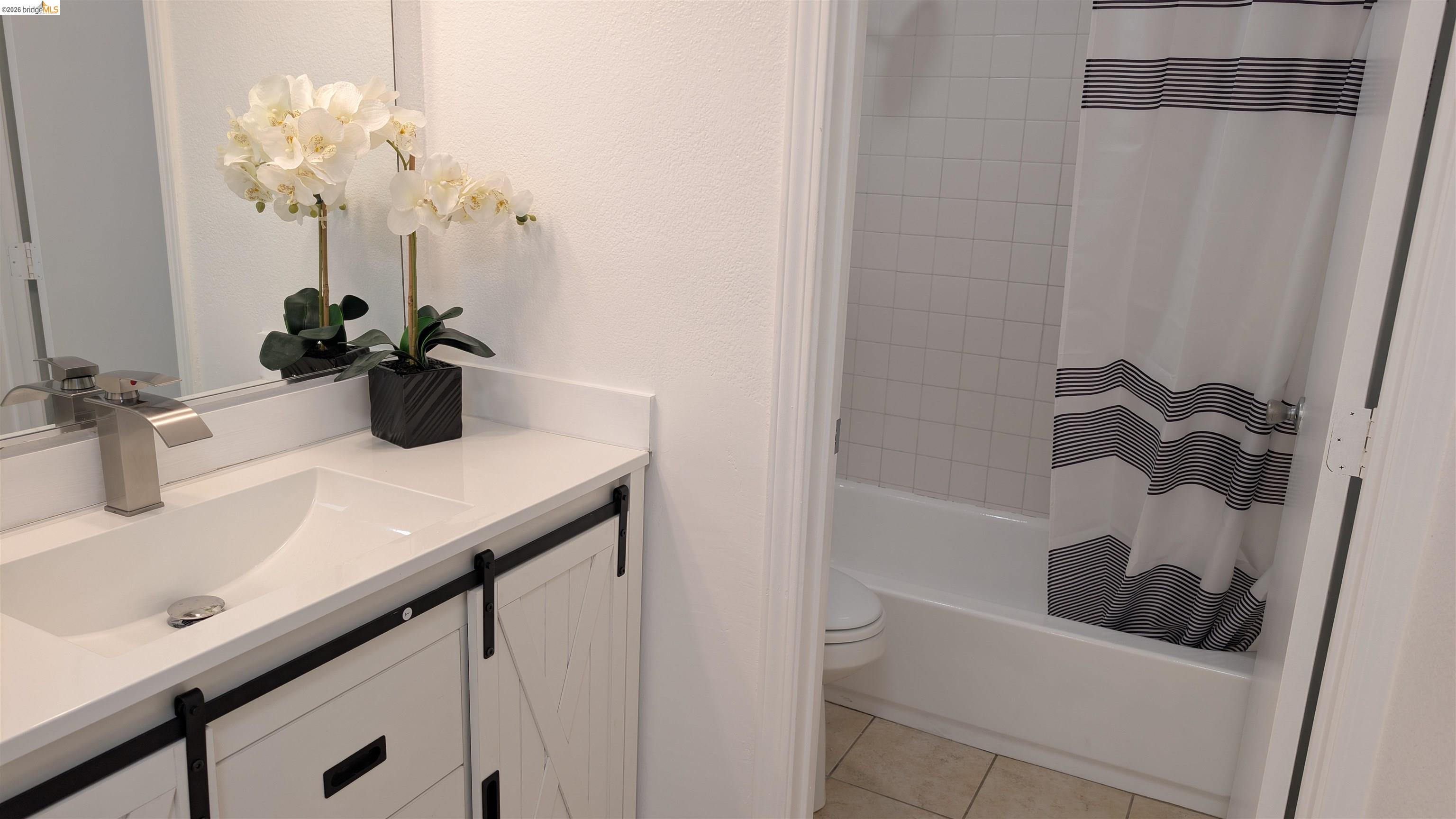 1387 Del Rio Circle, Unit B Concord, CA 94518 - Photo 15 of 22