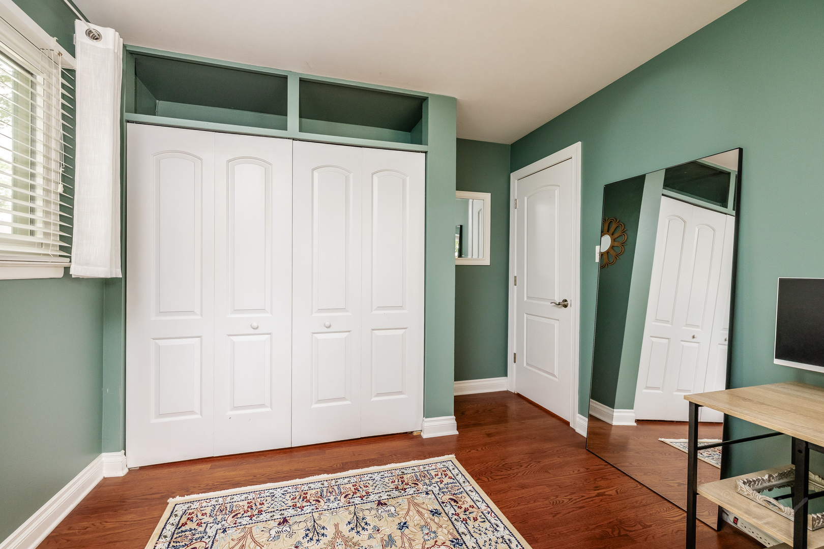 846 East Baldwin Road Palatine, IL 60074 - Photo 12 of 27 Gallery Image 12