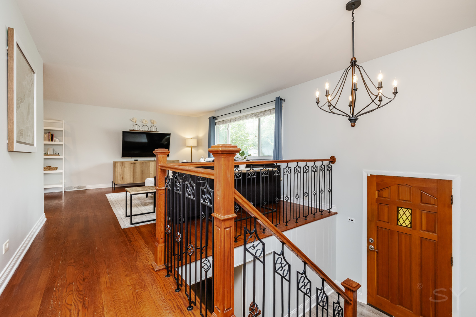 846 East Baldwin Road Palatine, IL 60074 - Photo 2 of 27 Gallery Image 2