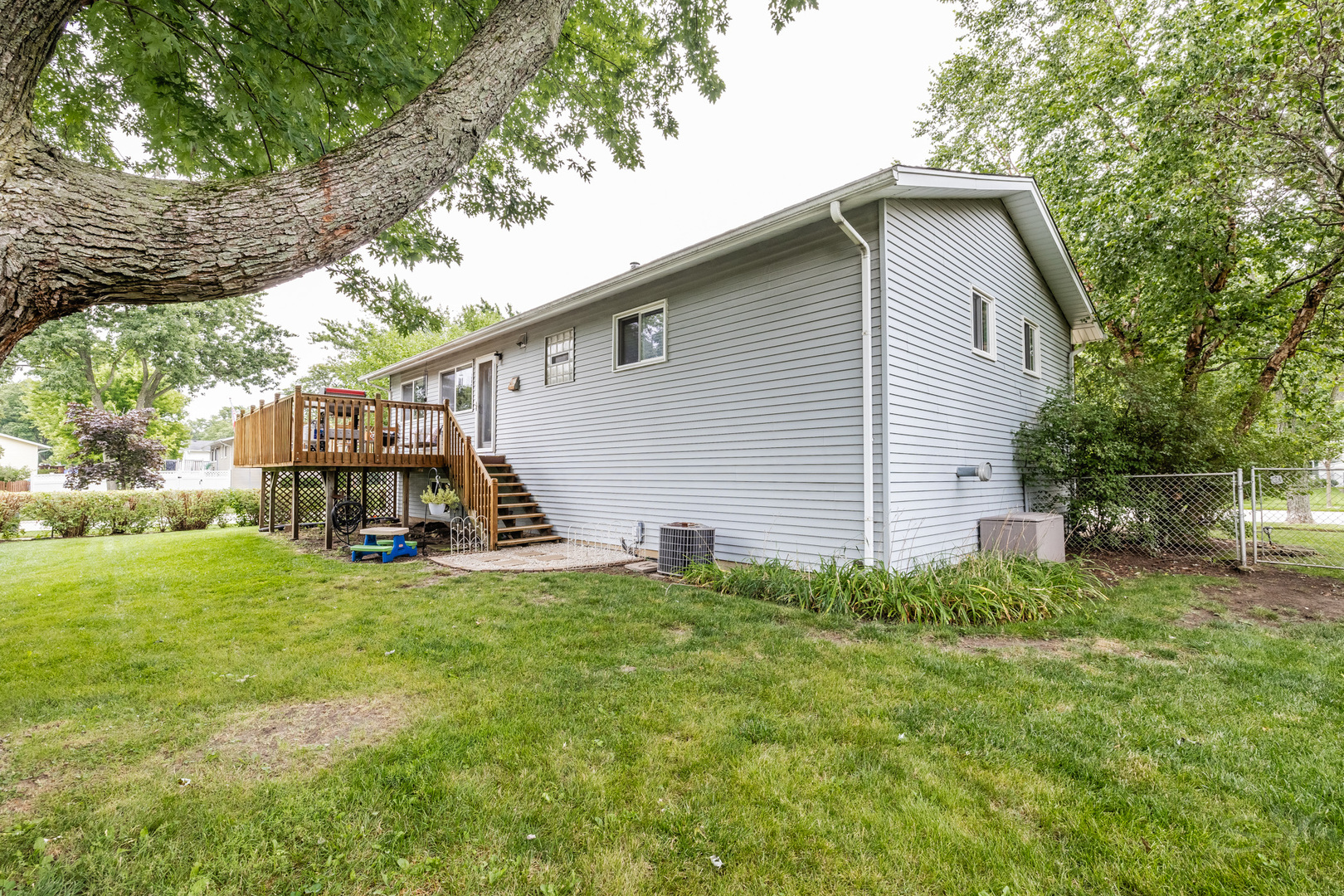 846 East Baldwin Road Palatine, IL 60074 - Photo 24 of 27 Gallery Image 24