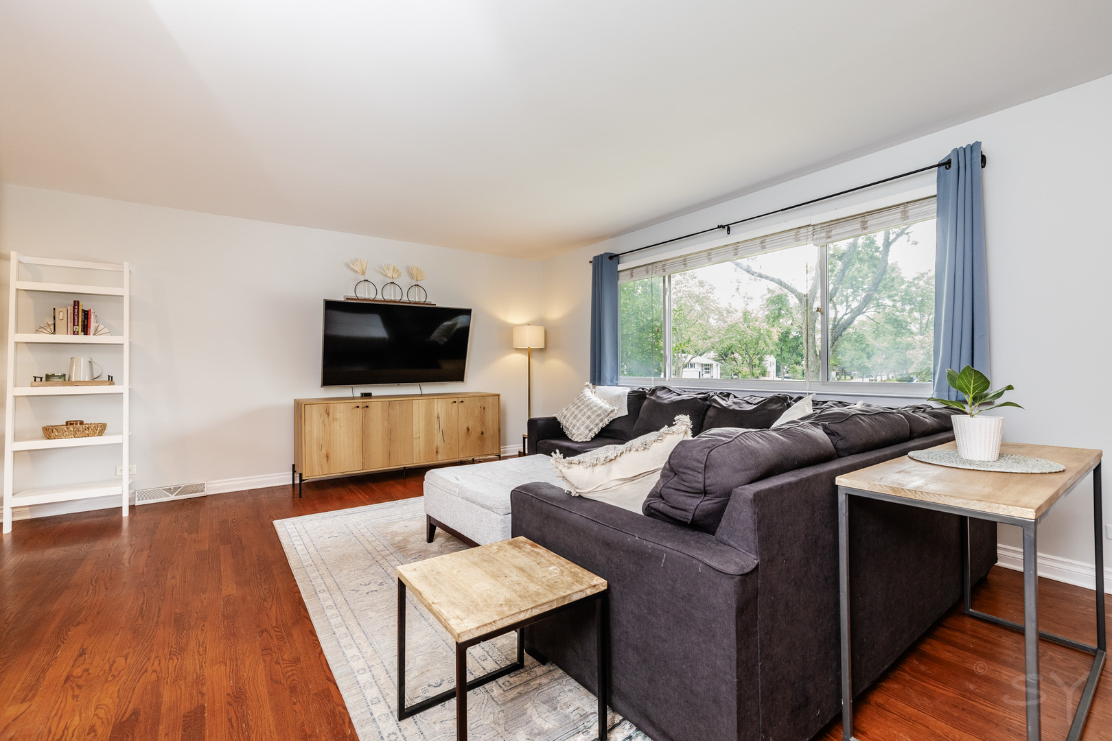 846 East Baldwin Road Palatine, IL 60074 - Photo 4 of 27 Gallery Image 4