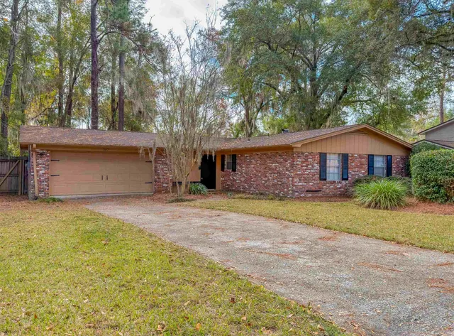 $2,295 | 307 Sweetbriar Drive, Tallahassee, FL 32312