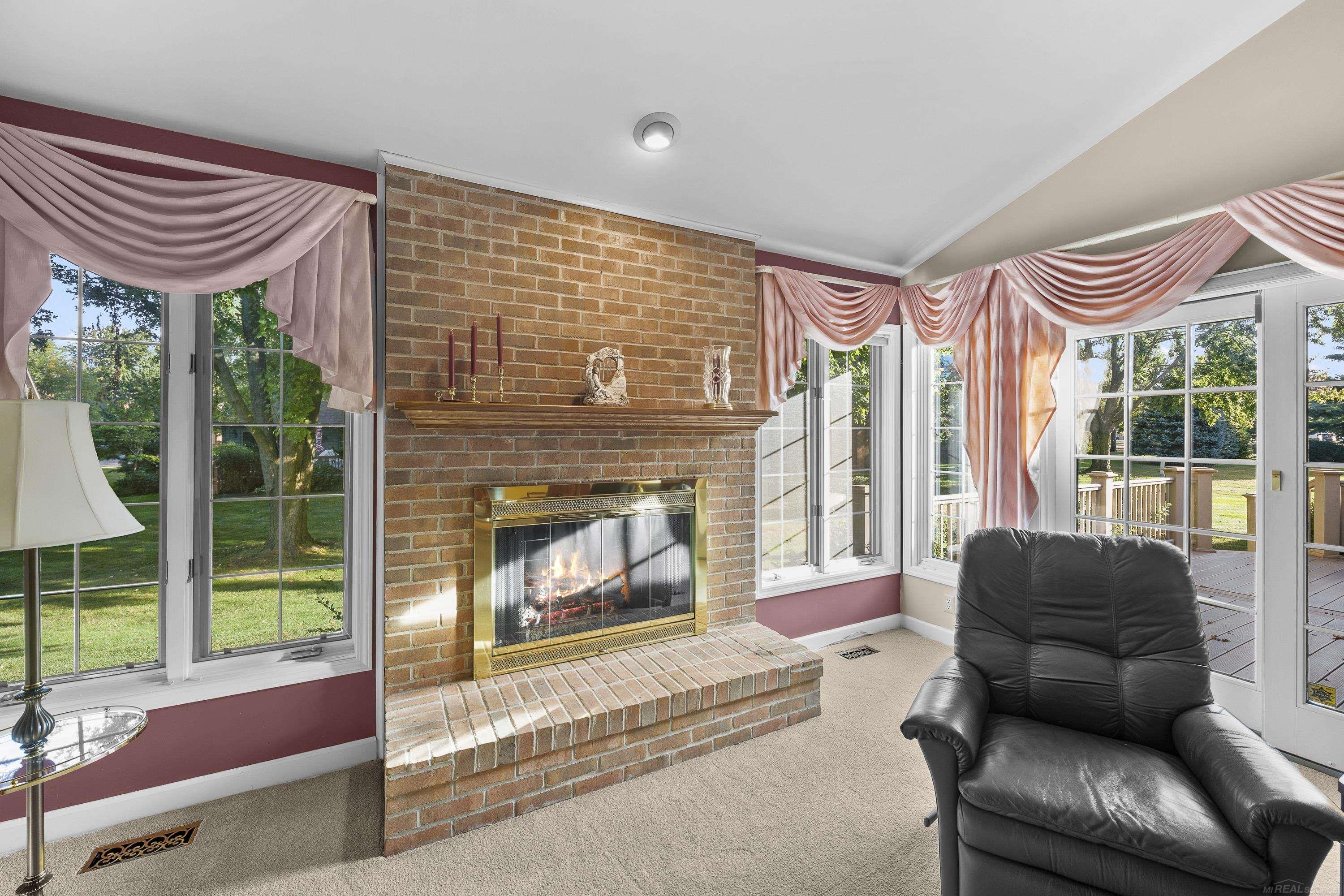 959 Pine Trail Drive Rochester, MI 48307 - Photo 11 of 44 50190479-c8554948-6e49-42ab-9472-0e4b491a9adb.JPG