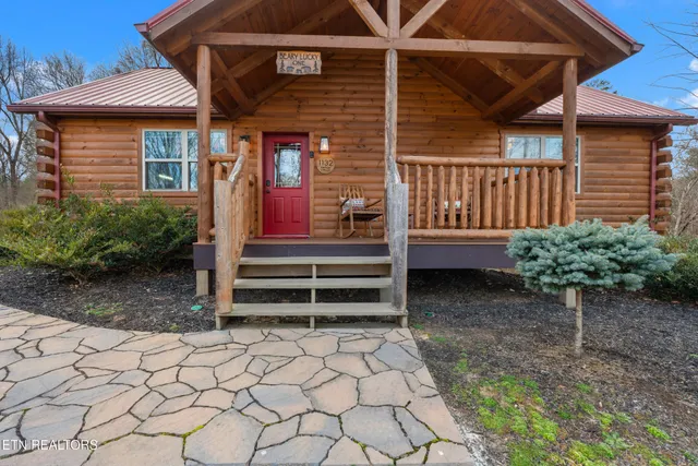 $549,000 | 1132 Pinyon Circle, Sevierville, TN 37863