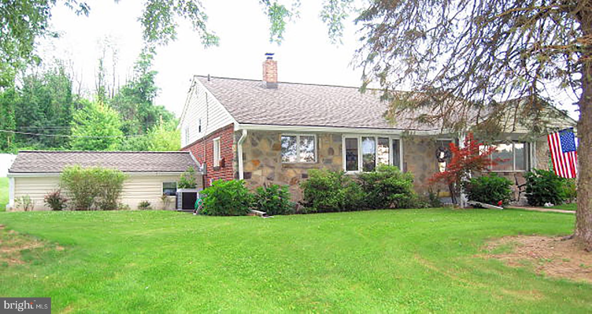 2323 Alsace Road Reading, PA 19604 - Photo 4 of 49