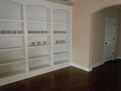 4621 Hermosa Road Crestview, FL 32539 - Photo 4 of 24 a view of a room with shelf