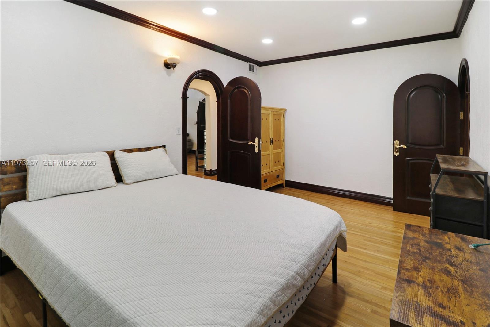 550 Quail Avenue Miami Springs, FL 33166 - Photo 2 of 34