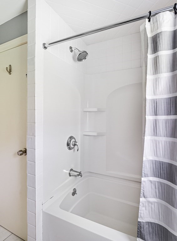 41 Thornton Road Worcester, MA 01606 - Photo 17 of 27 Gallery Image 17