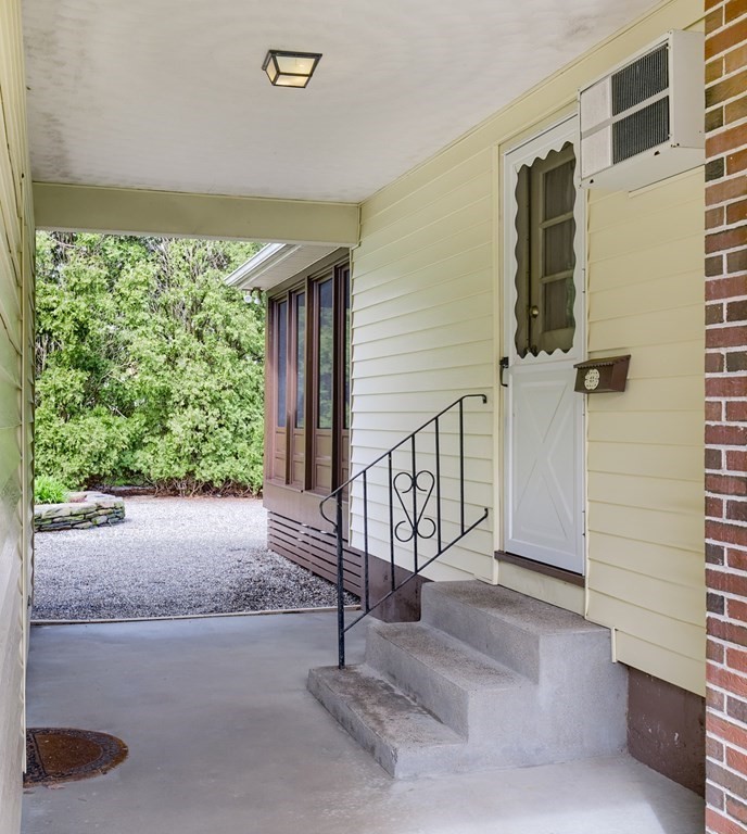 41 Thornton Road Worcester, MA 01606 - Photo 20 of 27 Gallery Image 20