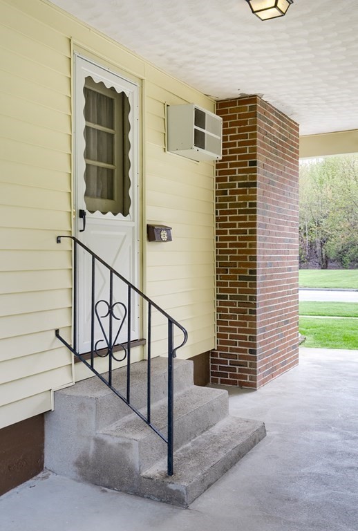 41 Thornton Road Worcester, MA 01606 - Photo 21 of 27 Gallery Image 21