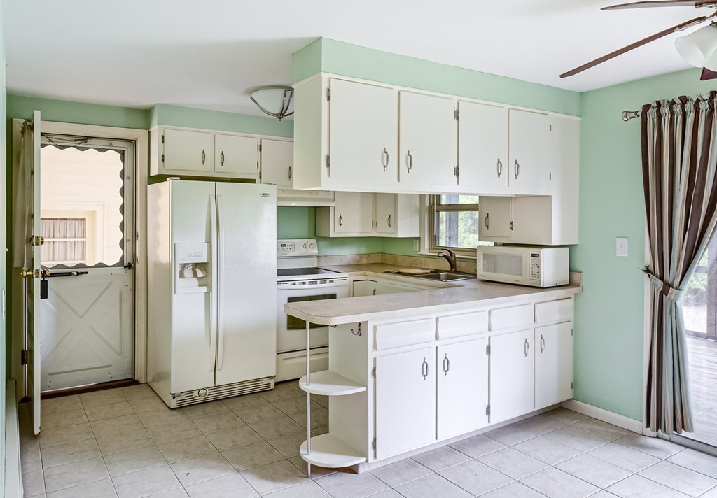 41 Thornton Road Worcester, MA 01606 - Photo 10 of 27 Gallery Image 10