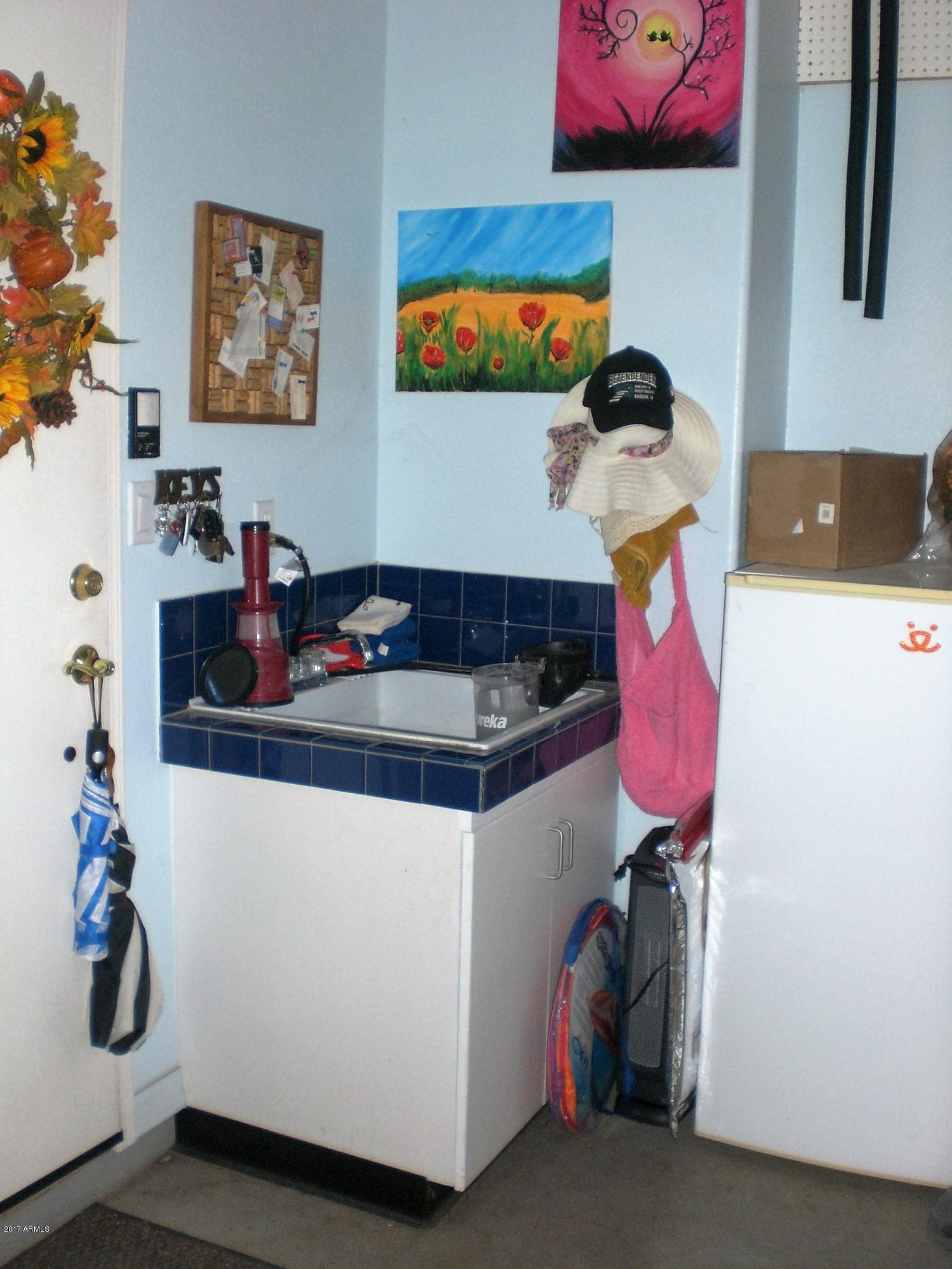 1841 East Sycamore Road Casa Grande, AZ 85122 - Photo 13 of 17 Laundry sink