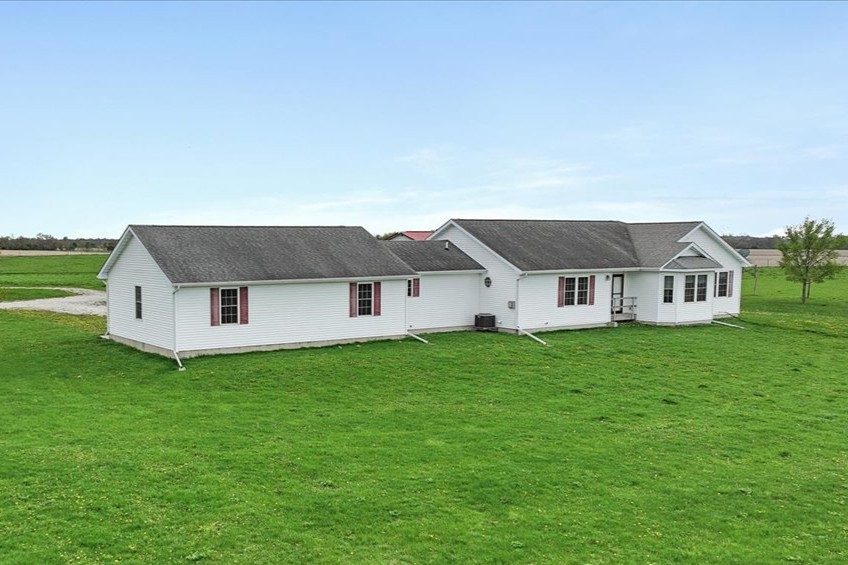 2136 North 34th Road Ottawa, IL 61350 - Photo 3 of 50