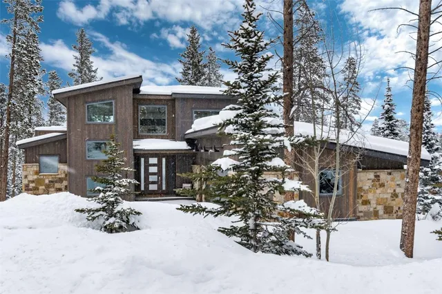 $1,055,000 | 26 Northwoods Lane, Unit 1, Breckenridge, CO 80424