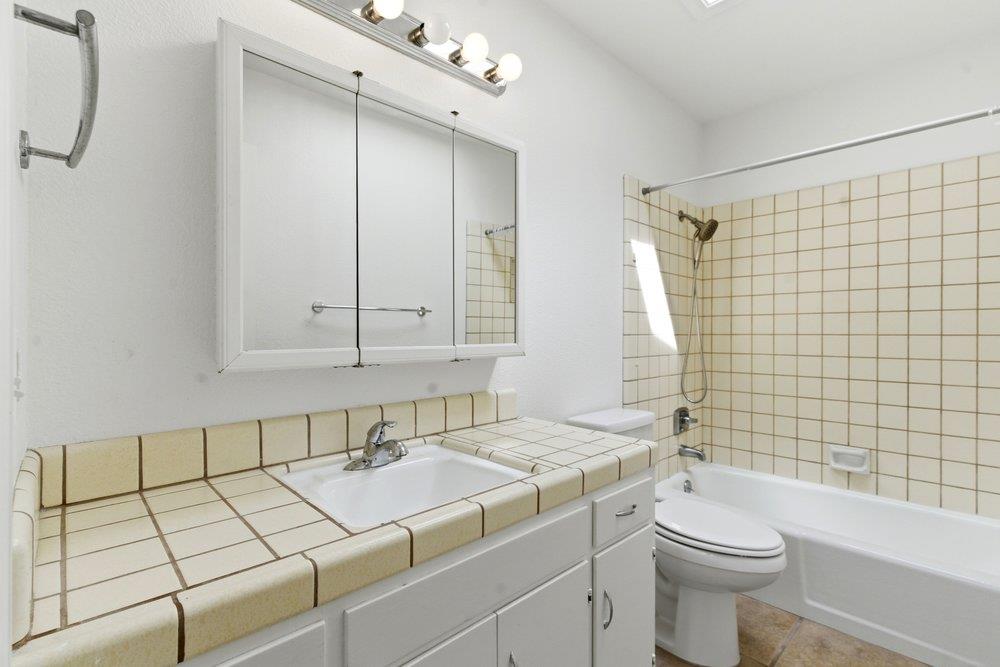 480 Ridgemark Drive Hollister, CA 95023 - Photo 21 of 37