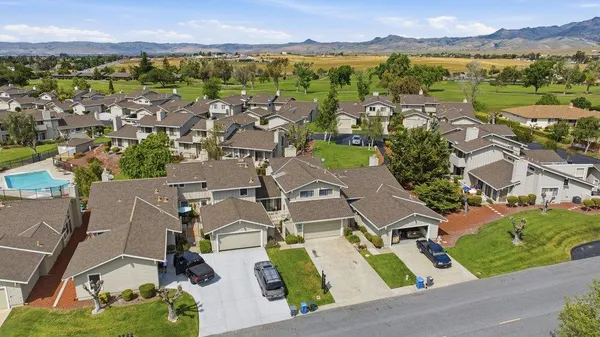 $625,000 | 480 Ridgemark Drive, Hollister, CA 95023