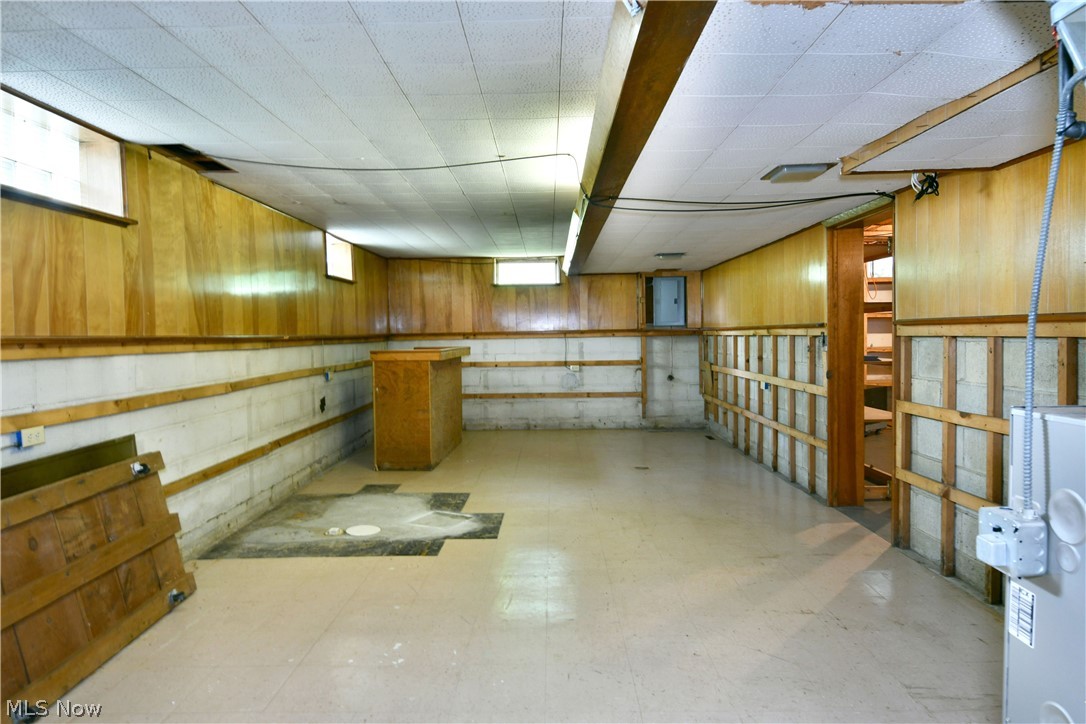 2141 North Road Northeast Warren, OH 44483 - Photo 43 of 50