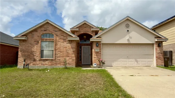 $2,100 | 7621 Cold Springs Drive, Corpus Christi, TX 78413
