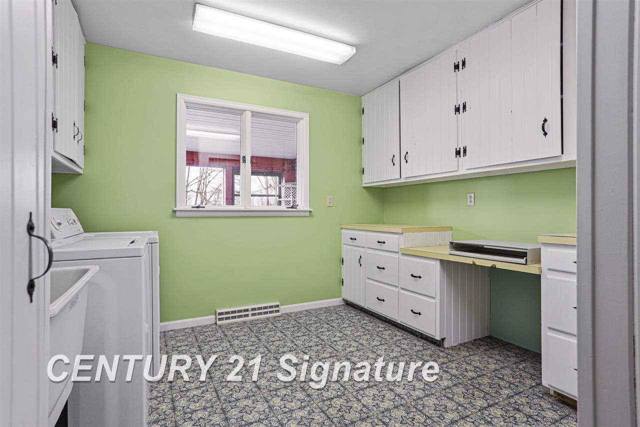 5265 Curve Road Freeland, MI 48623 - Photo 27 of 65